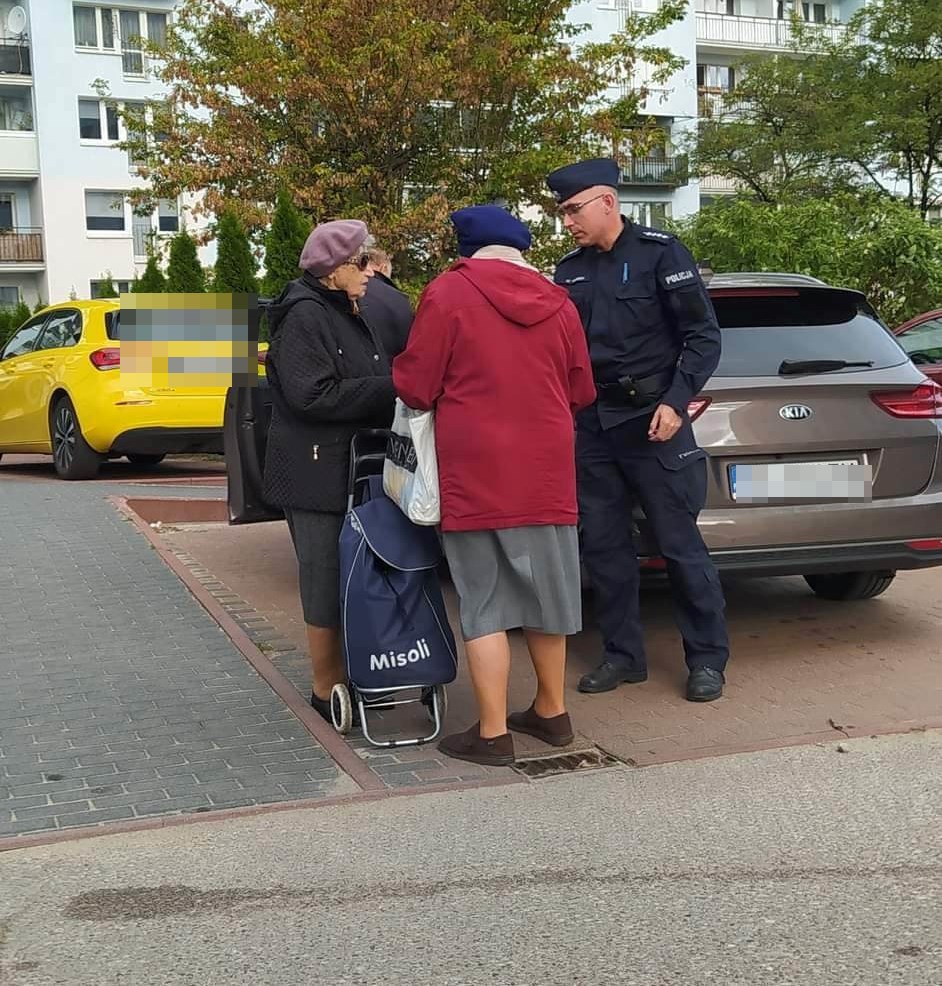 Dzielnicowi Dbają O Bezpieczeństwo Seniorów - Aktualności - KPP W ...