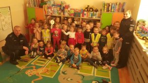 Policjanci z wizytą u przedszkolaków w Janówku Pierwszym