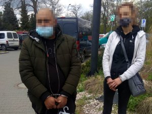 Zatrzymany mężczyzna i zatrzymana kobieta