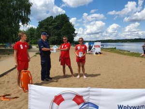 Bezpieczna plaża – działania dzielnicowego z Wieliszewa