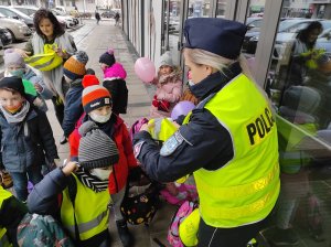 Kamizelki odblaskowe dla przedszkolaków z Łajsk