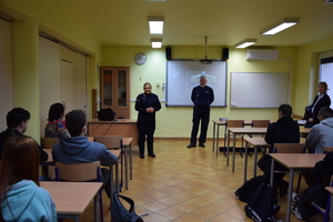 Jak zostać policjantem? Spotkanie z maturzystami.
