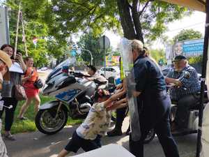 Policjanci na pikniku podczas 45. Dni Legionowa