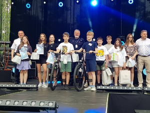 Policjanci na pikniku podczas 45. Dni Legionowa