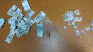 Zabezpieczone pieniądze i środki odurzające