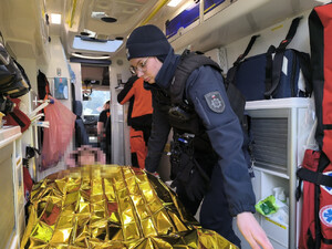 odnaleziona nastolatka z policjantką